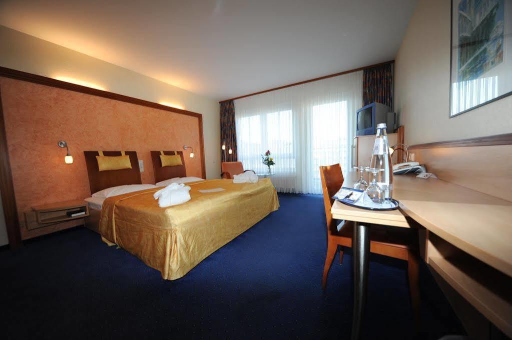 Hotel Ascot Bristol Potsdam Buitenkant foto